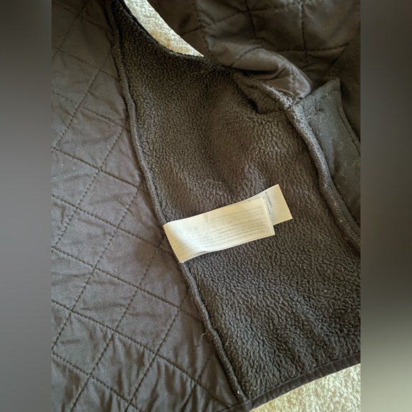 ABERCROMBIE & FITCH Quilted Vest - Picture 9 of 11